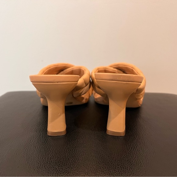 Vince Camuto Garrien Sandal - Picture 6 of 9